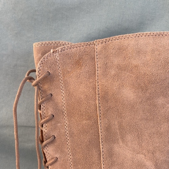 NWOT Sofft Womens Sharnell Heel Size 6M Cashmere Suede - Picture 4 of 11